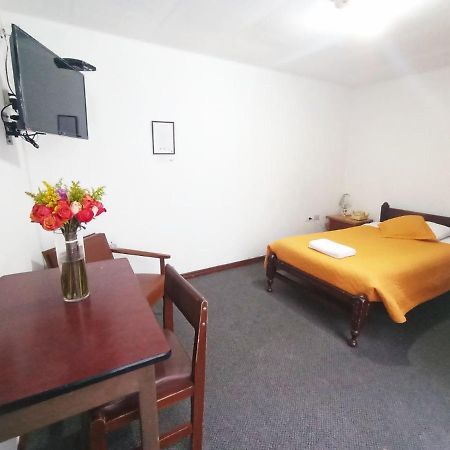 Hotel 9 De Octubre Quito Eksteriør billede