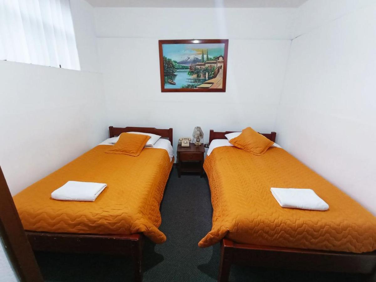 Hotel 9 De Octubre Quito Eksteriør billede