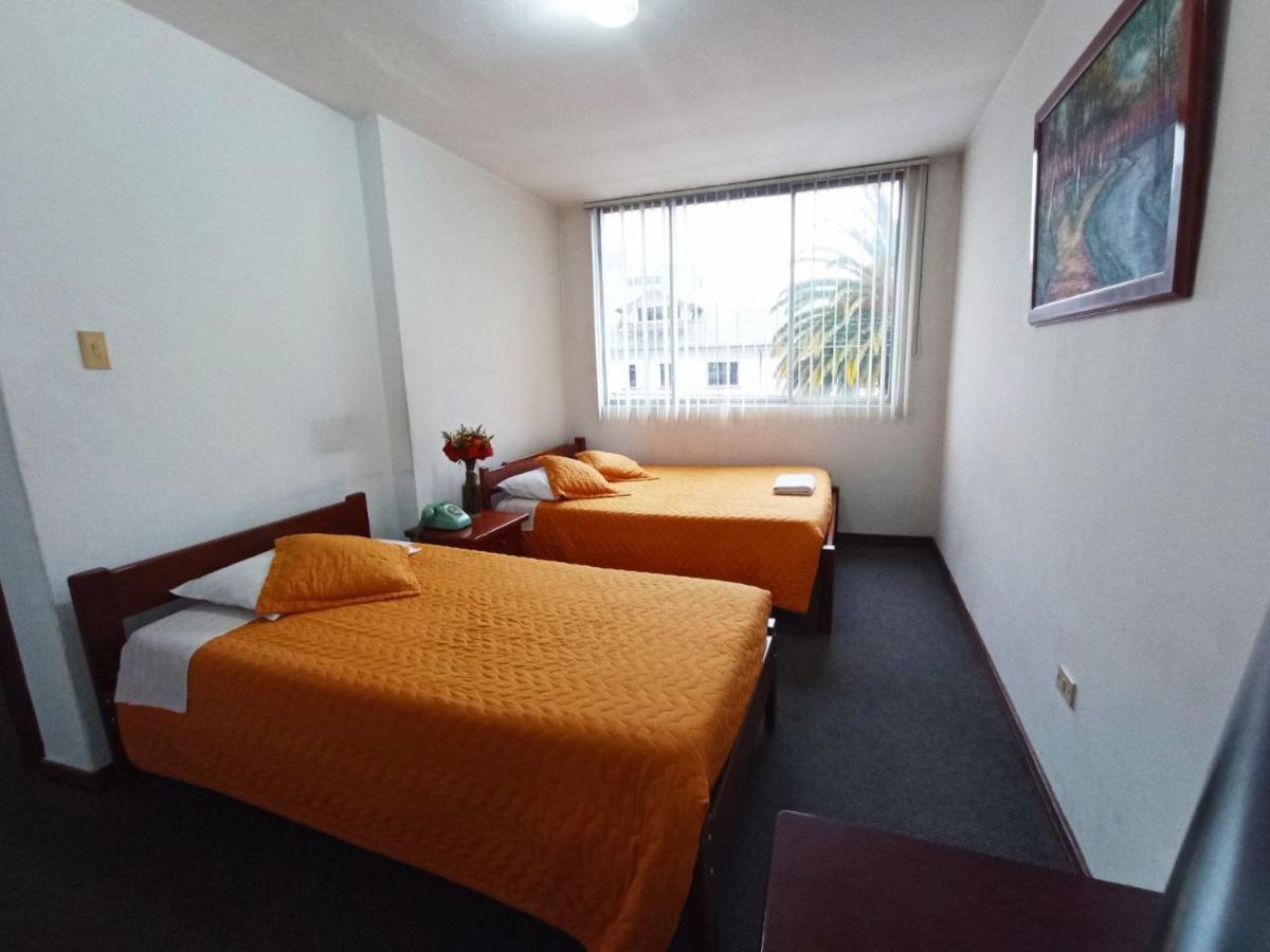 Hotel 9 De Octubre Quito Eksteriør billede