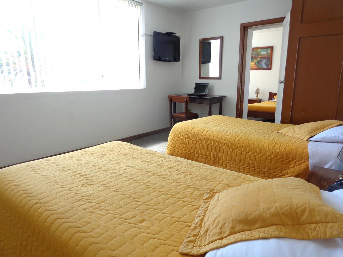 Hotel 9 De Octubre Quito Eksteriør billede
